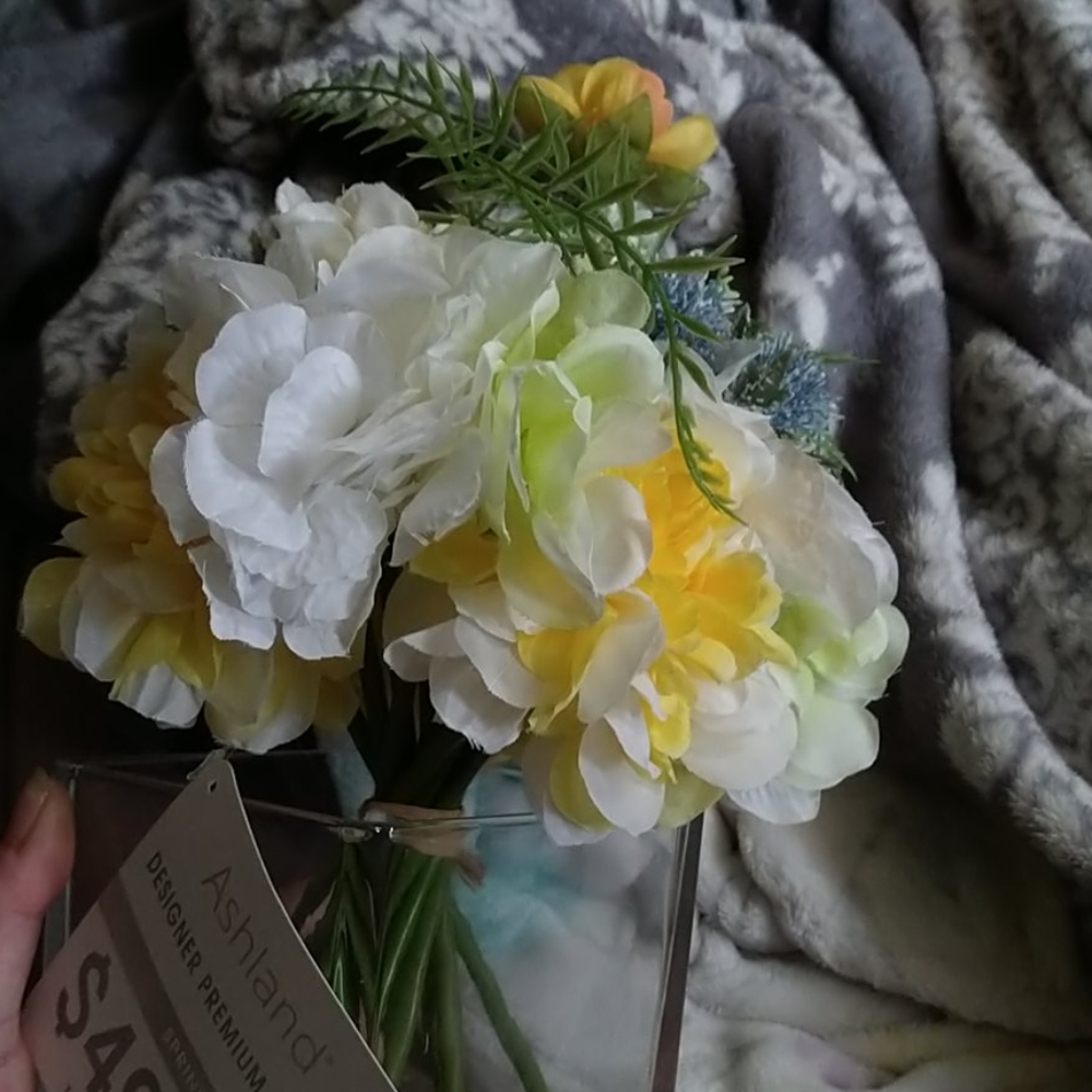 Fake flower set - Picture 2 of 3